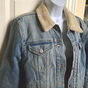 SOLD: Vintage Levi’s Denim Jacket